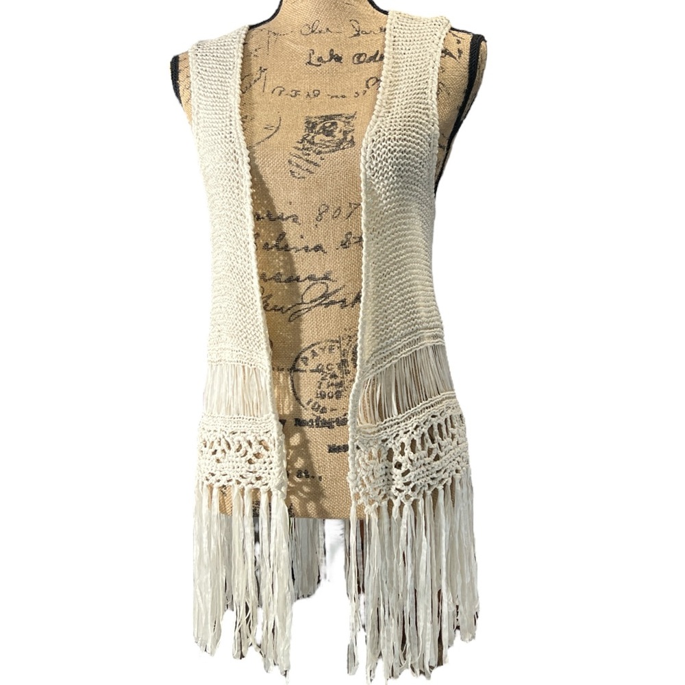 Dolled Up by FANG. EC  Cream Knit Fringe Vest.  Size large